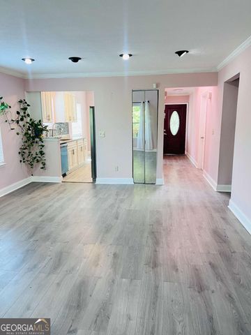 563 CRESTRIDGE Court, Stone Mountain, GA 30083