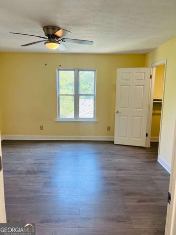 563 CRESTRIDGE Court, Stone Mountain, GA 30083