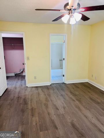 563 CRESTRIDGE Court, Stone Mountain, GA 30083