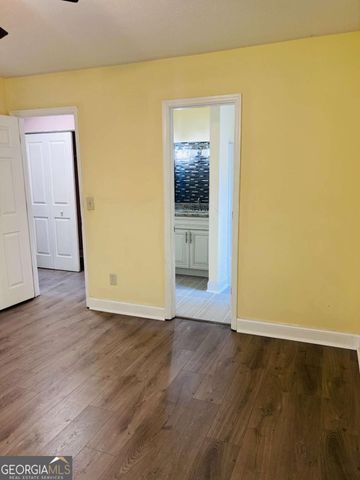 563 CRESTRIDGE Court, Stone Mountain, GA 30083