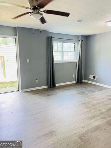 563 CRESTRIDGE Court, Stone Mountain, GA 30083