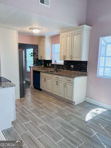 563 CRESTRIDGE Court, Stone Mountain, GA 30083