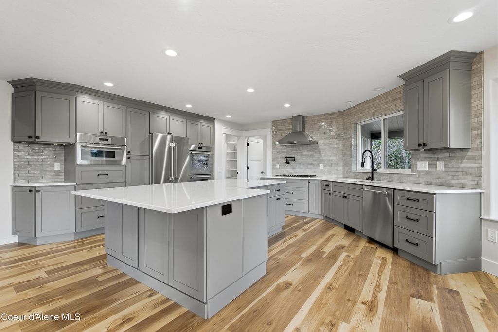 422 Roop Rd, Cocolalla, ID 83813 photo 12