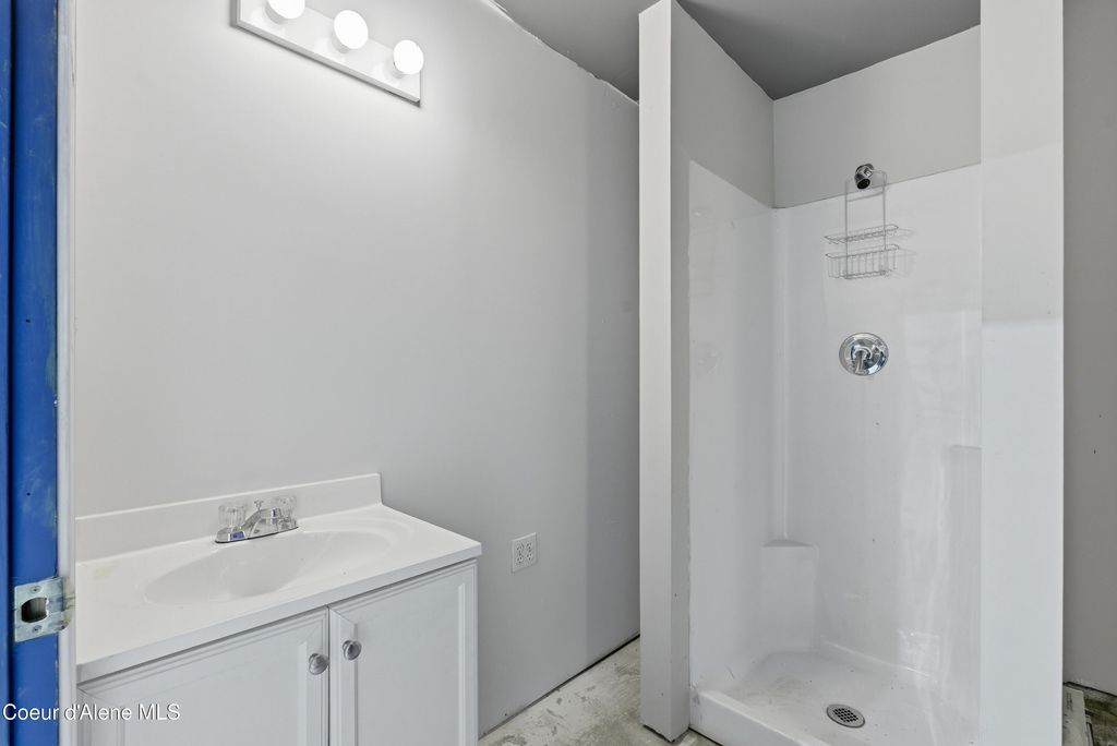 422 Roop Rd, Cocolalla, ID 83813 photo 54