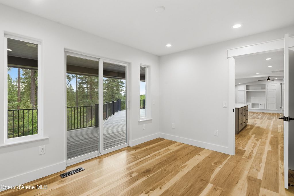 422 Roop Rd, Cocolalla, ID 83813 photo 8