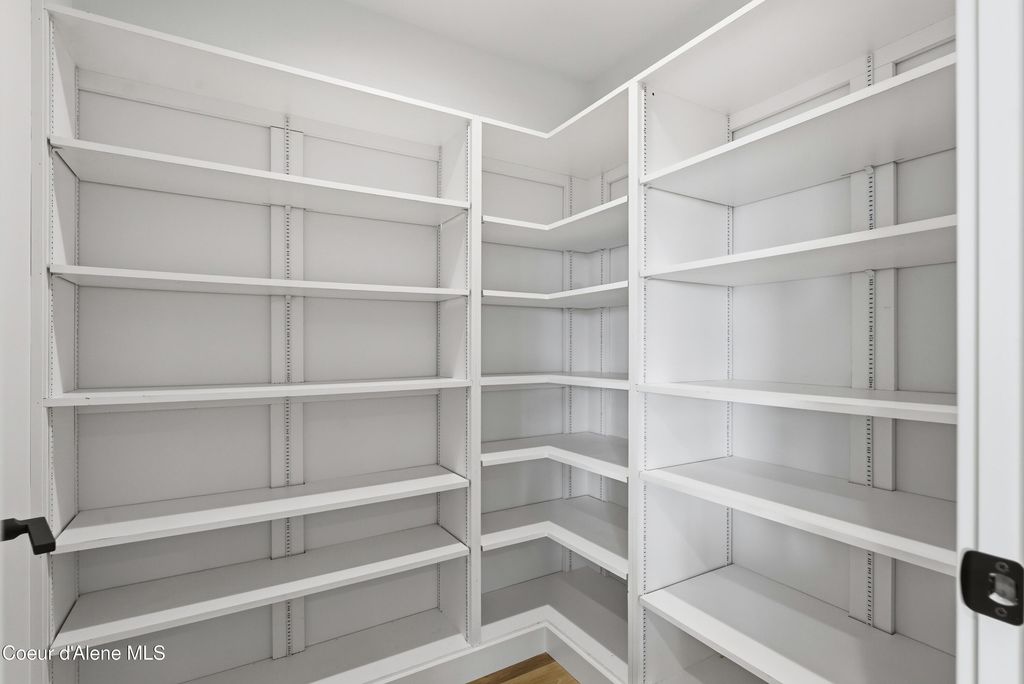 422 Roop Rd, Cocolalla, ID 83813 photo 9