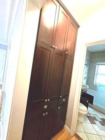 548 W Brompton Avenue 1E, Chicago, IL 60657