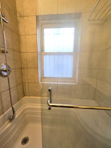 548 W Brompton Avenue 1E, Chicago, IL 60657