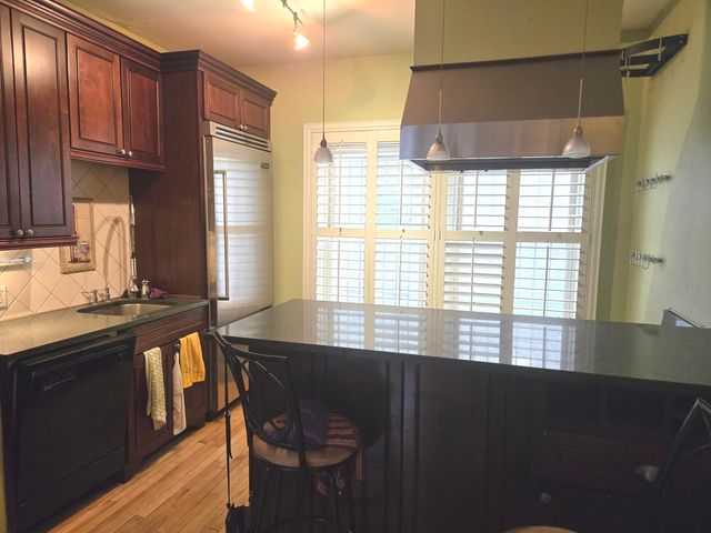 548 W Brompton Avenue 1E, Chicago, IL 60657