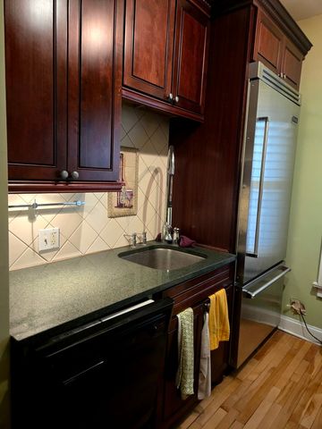 548 W Brompton Avenue 1E, Chicago, IL 60657