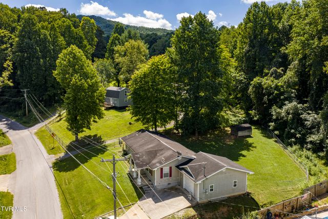 1883 Powder Branch Road, Johnson City, TN 37601