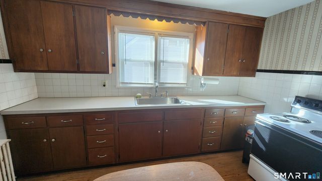 178 North Bishop Avenue, Bridgeport, CT 06610