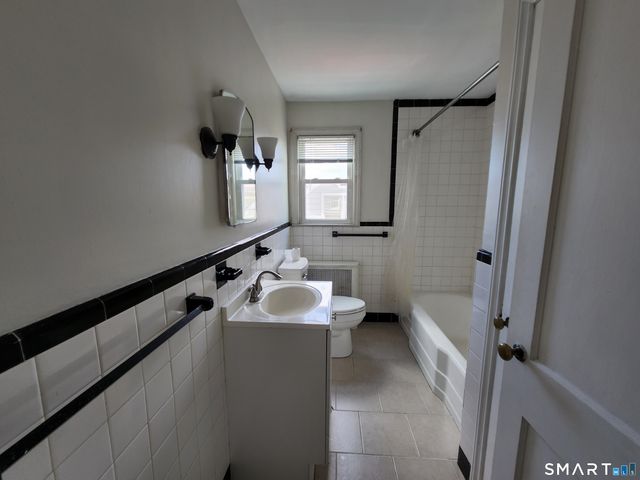 178 North Bishop Avenue, Bridgeport, CT 06610