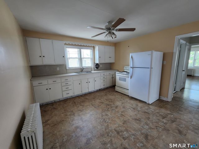 178 North Bishop Avenue, Bridgeport, CT 06610