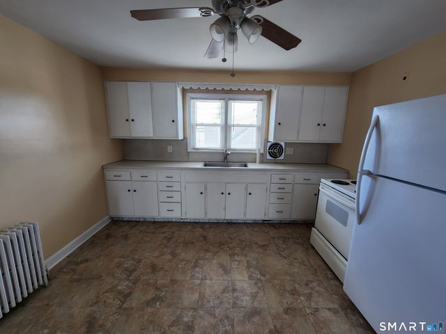 178 North Bishop Avenue, Bridgeport, CT 06610