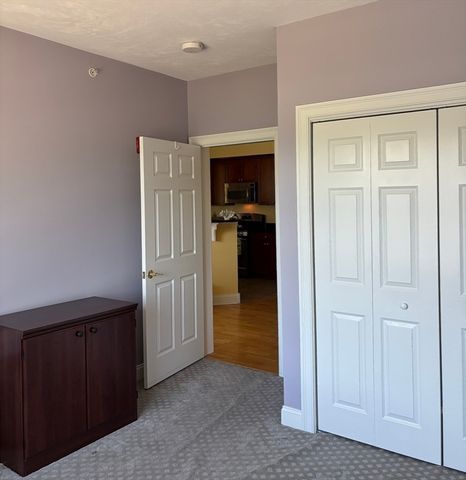 2303 Davenport Avenue 2303, Canton, MA 02021
