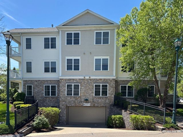 2303 Davenport Avenue 2303, Canton, MA 02021