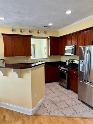 2303 Davenport Avenue 2303, Canton, MA 02021