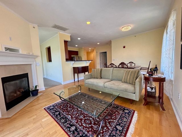 2303 Davenport Avenue 2303, Canton, MA 02021