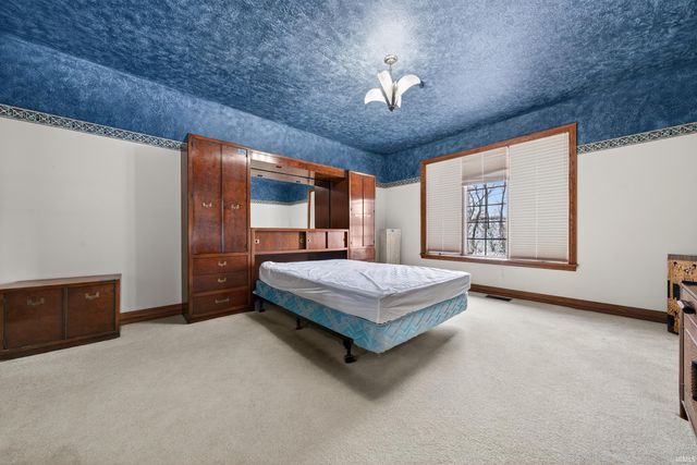 1400 KIRK Row, Kokomo, IN 46902