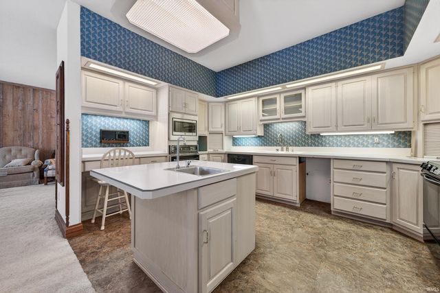 1400 KIRK Row, Kokomo, IN 46902