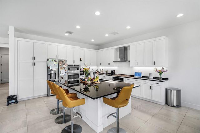 8381 Fishers Island Way, Boca Raton, FL 33434
