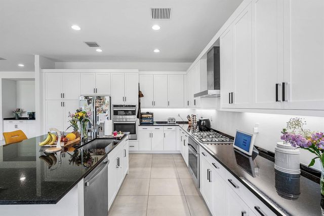 8381 Fishers Island Way, Boca Raton, FL 33434