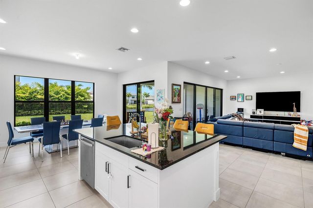 8381 Fishers Island Way, Boca Raton, FL 33434