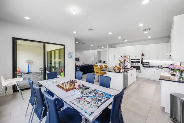 8381 Fishers Island Way, Boca Raton, FL 33434