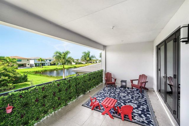 8381 Fishers Island Way, Boca Raton, FL 33434