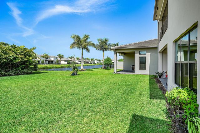 8381 Fishers Island Way, Boca Raton, FL 33434