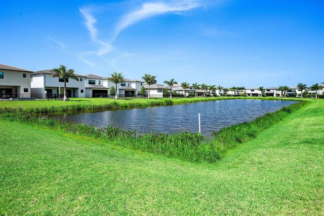 8381 Fishers Island Way, Boca Raton, FL 33434