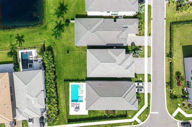 8381 Fishers Island Way, Boca Raton, FL 33434