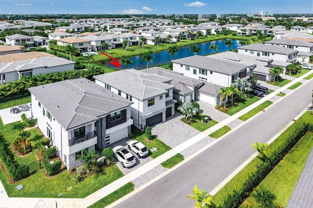 8381 Fishers Island Way, Boca Raton, FL 33434