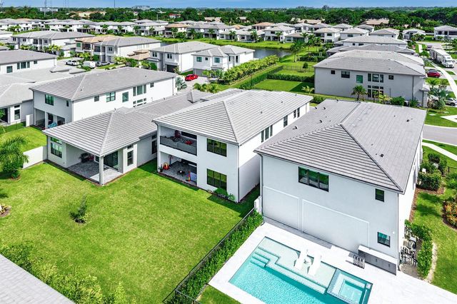 8381 Fishers Island Way, Boca Raton, FL 33434