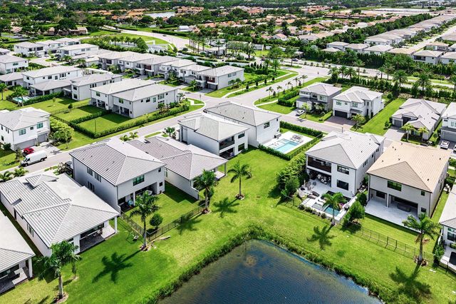 8381 Fishers Island Way, Boca Raton, FL 33434