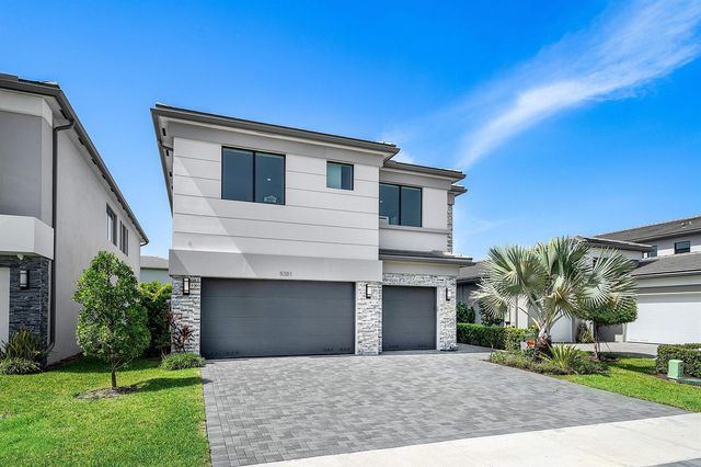 8381 Fishers Island Way, Boca Raton, FL 33434