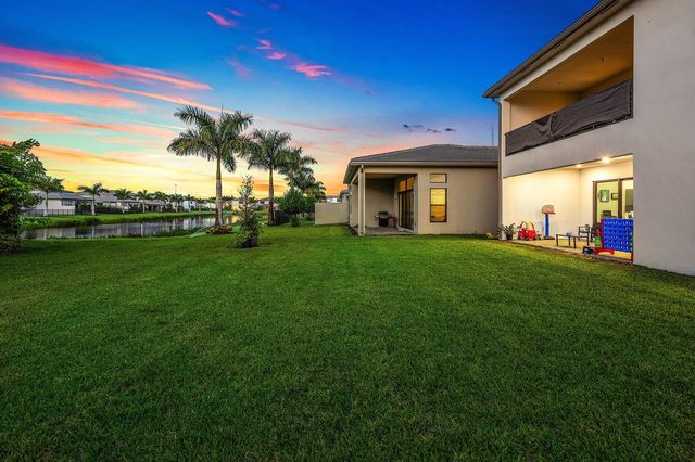 8381 Fishers Island Way, Boca Raton, FL 33434