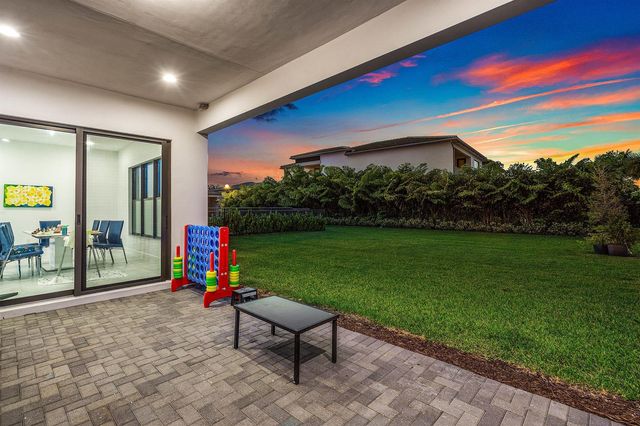 8381 Fishers Island Way, Boca Raton, FL 33434