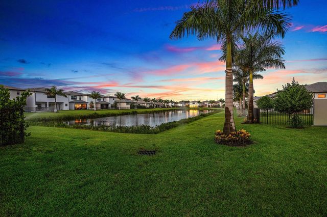 8381 Fishers Island Way, Boca Raton, FL 33434