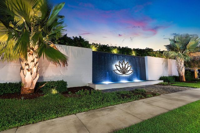 8381 Fishers Island Way, Boca Raton, FL 33434