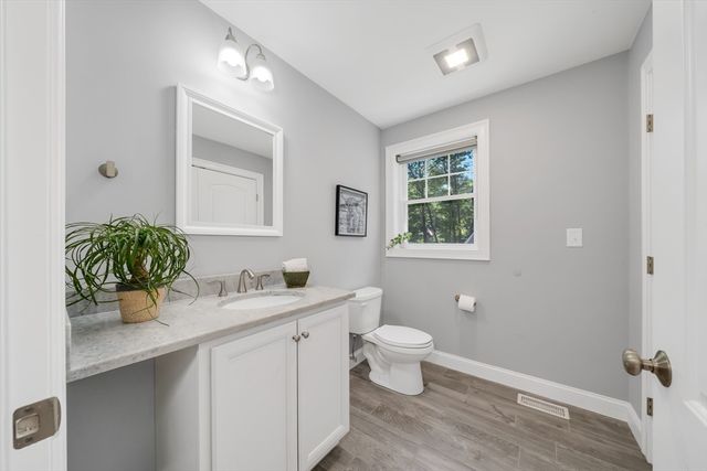 79 Andover Rd, Billerica, MA 01821