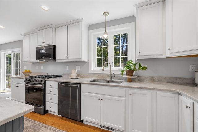 79 Andover Rd, Billerica, MA 01821