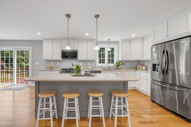 79 Andover Rd, Billerica, MA 01821