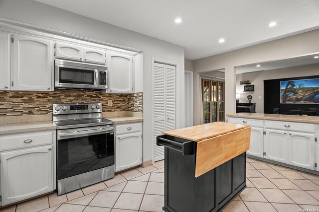2522 CROW VLY, San Antonio, TX 78232