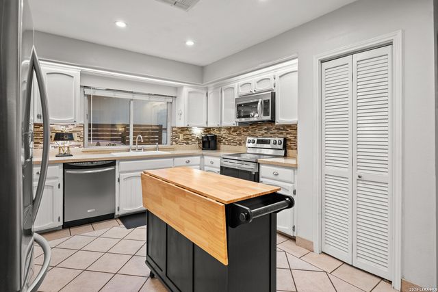 2522 CROW VLY, San Antonio, TX 78232