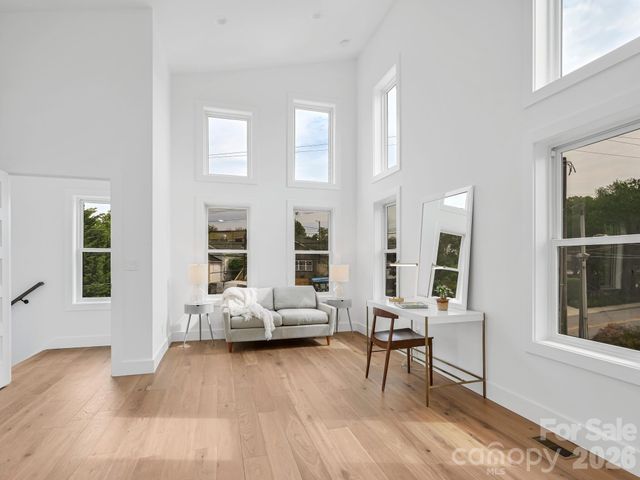 18 Sand Hill Road, Asheville, NC 28806