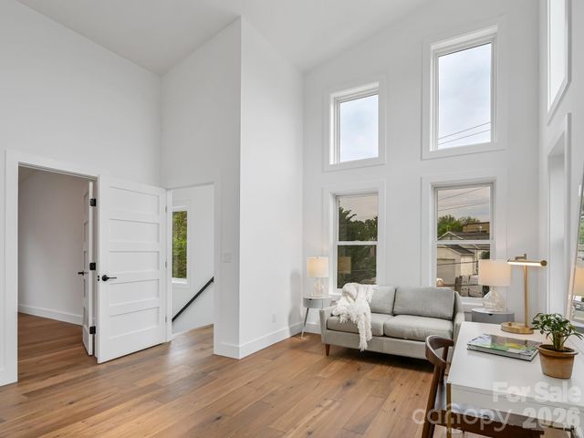 18 Sand Hill Road, Asheville, NC 28806