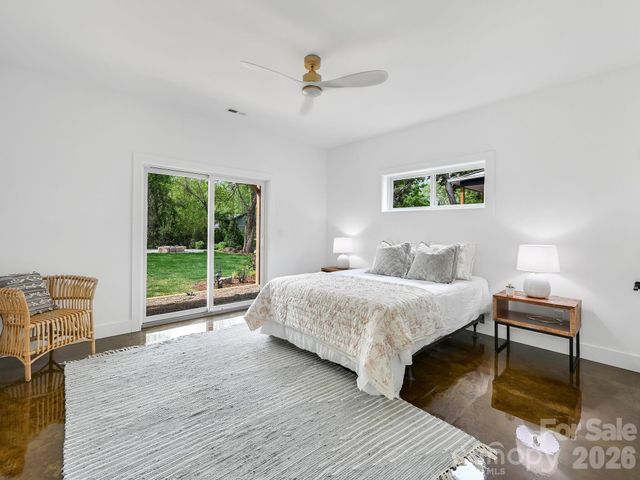 18 Sand Hill Road, Asheville, NC 28806
