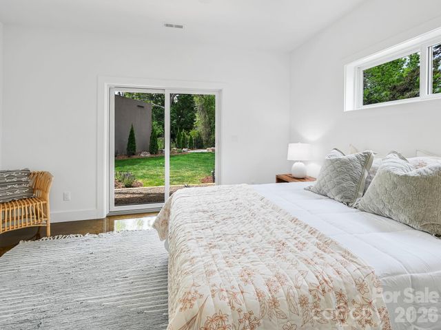 18 Sand Hill Road, Asheville, NC 28806